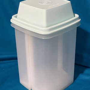 Vintage Tupperware pickle keeper, Soft blue lid with opaque container, PreOwned
