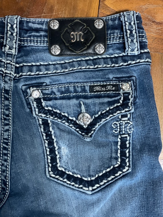 Ladies Jeans Preowned Size 28 Inseam 34 