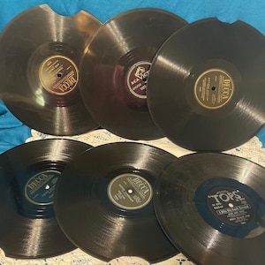 Vintage vinyl records for wall, decor, or crafting and decorating, 10&quot;, 78rpm, lot of 6 records from 40’s and 50’s era.