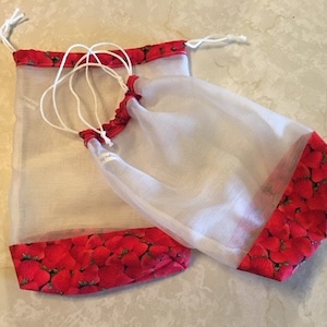 Reusable, Eco-friendly Veggie Bag, Pull string produce Bag, Handmade. Washable. From market to fridge. Veggies &fruit storage bags.