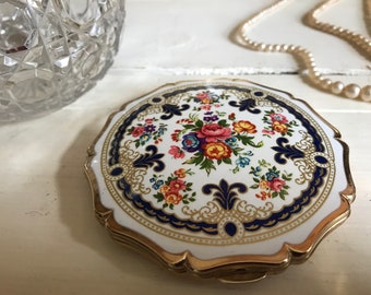 1970’s Stratton compact