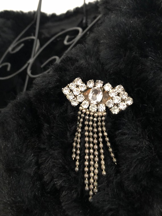 Broche vintage scintillante avec strass - France