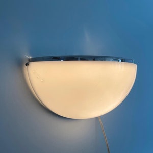 Italian White Plexiglass Single Sconce, 1970s, Italy