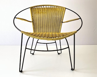 Iconic Italian Yellow Spaghetti Circle design Relax Chair, 1970s, Italy