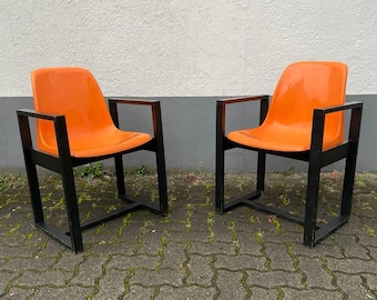 Space Age Orange Siège en plastique et cadre en bois Paire de chaises par Möbel Mann, années 1960, Allemagne