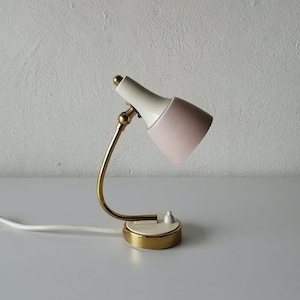 Pink - White Metal Shade Lovely Brass Mid Century Table Lamp, Germania anni &#39;50