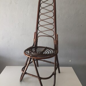 Long bamboo highback chair - Mid Century furniture - spiral designed backside - round sitting surface - 50s living style - Made in Italy