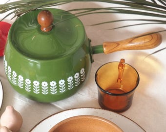 Vintage retro green fondue pot with white flowers and Wood Handle & knob on Lid