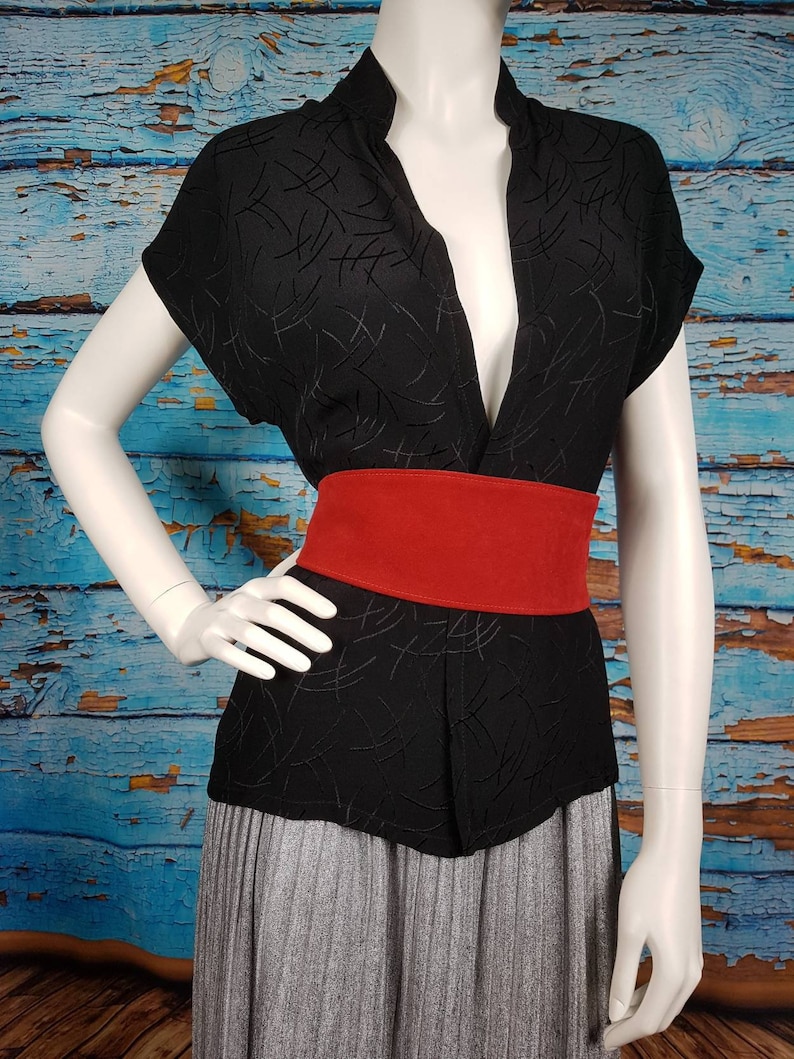 Gorgeous 70s open blouse size 10.