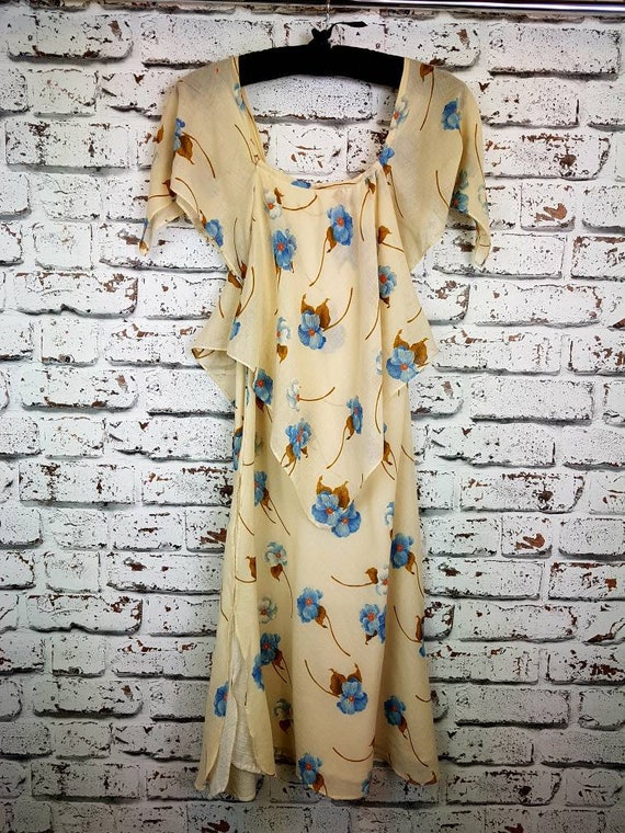 Beautifull 70s pret a' porter handkercheif dress,