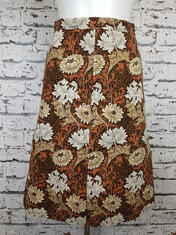 70s skirt in a william morris print, size 6.