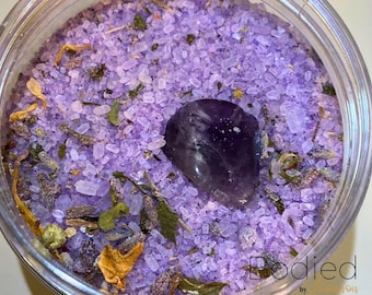 Amethyst Crystal Bath Soak – Lavender Aromatherapy Ritual Salt for Stress Relief and Relaxation