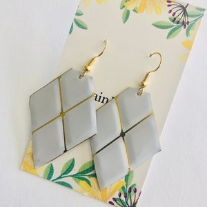 Recycled tin earrings/upcycled earrings/repurposed jewelry/dangle earrings/sustainable jewelry/white gold earrings/recycled tin jewelry/