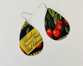 Pendientes colgantes vintage reciclados de hojalata con forma de lágrima