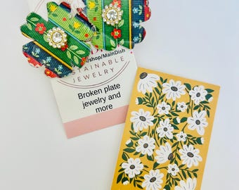 Pendientes vintage de hojalata con forma de flor, joyería llamativa reciclada.