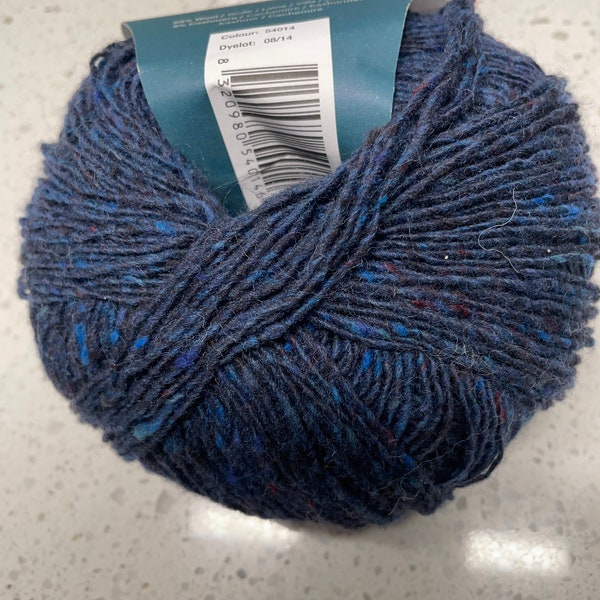 Debbie Bliss Fine Donegal Merino and cashmere yarn color 14 midnight