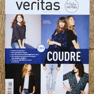 Puede incluir: Una portada de revista titulada "veritas" con la palabra "COUDRE" en letras blancas grandes. La portada presenta imágenes de mujeres con varios atuendos, incluyendo jeans y vestidos. La revista también incluye el texto "Magazine créatif N°7 7,95 €".