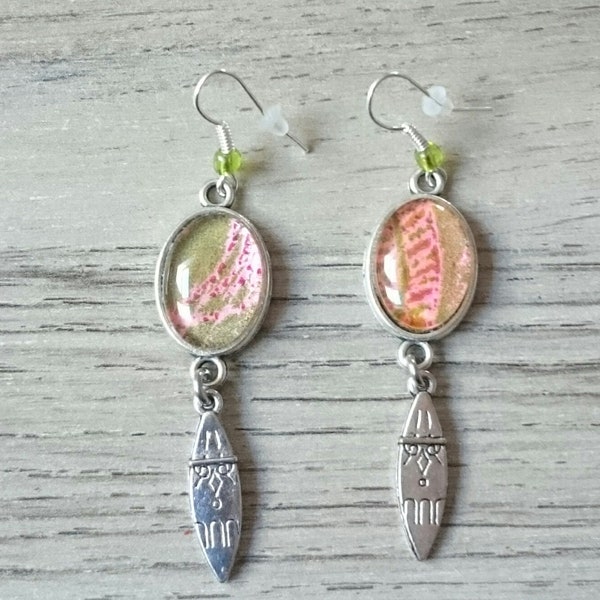 Boucles d'oreilles et son cabochon rose kaki