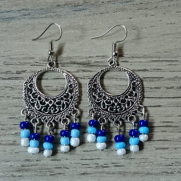 Boucles d'oreilles et son dégradé de perles bleues