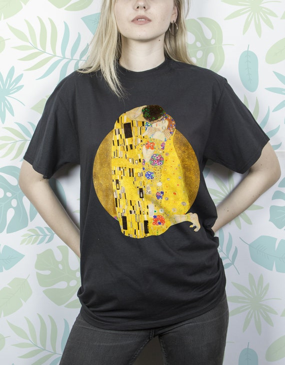 Kiss shirt for Women Men Girls t shirt tshirt Art Aesthetic Graphic tee Vintage Painting Gustav Klimt Abstract Love Design Unisex shirt Gift