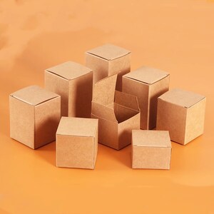 100 scatole di carta Kraft Scatole per bomboniere per matrimoni Baby Shower Scatole regalo per battesimo di compleanno Prodotti fatti in casa Scatola per imballaggio in cera di candela di sapone