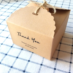 25 Scatole di carta marrone Kraft Scatole nere personalizzate per bomboniere per matrimoni 1° compleanno Battesimo Battesimo Scatole regalo di Natale