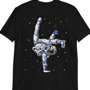 Space Astronaut Capoeira Dancer T-Shirt, Mens Capoeira Tee, Brazilian Dance Shirt, Martial Arts Shirt, Capoeira Clothing, Capoeira Clothes
