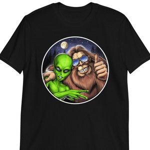 Alien Bigfoot T-Shirt, Cryptozoology Shirt, Cryptid Creatures Tee, Cryptids Shirt, Cryptids Clothes, Bigfoot Clothing, Bigfoot Apparel