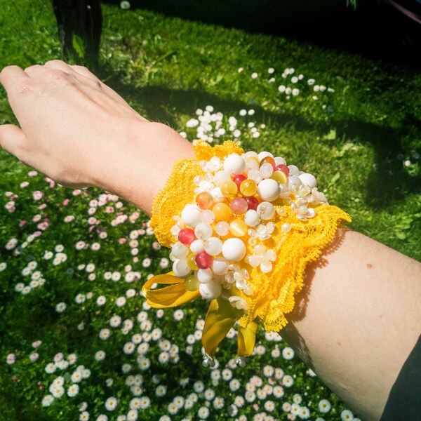 Sunshine Corsage Bracelet, yellow wrist accessory, yellow wrist band with stones and white flower elements, sunny wedding theme