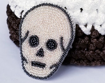 Bead embroidery skull brooch Beaded brooch Women Jewelry Embroidered brooch Seed bead skull Gift for her