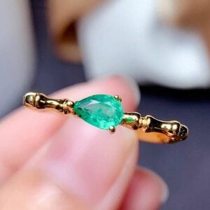 Natural Emerald Ring, 925 Sterling Silver Ring, Silver Emerald Ring, Engagement Ring, Wedding Ring, Pear Stone Emerald Ring, Gift for Love,