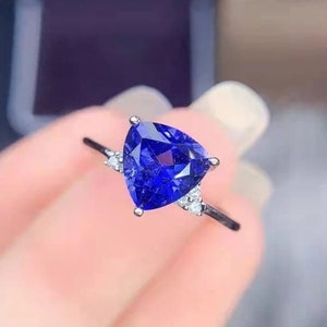 Natural Blue Sapphire Ring, 925 Sterling Sliver, Engagement Ring, Wedding Ring, Solitaire Ring, Trilliant sapphire ring, Gift for Love, Ring