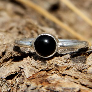 On Sale-Black Onyx Ring,Natural Black Onyx Ring,Silver Ring,Tinny,Ring,Midi Ring,Stack Ring,Gift For Her,Onyx Ring,Black Onyx Jewelry