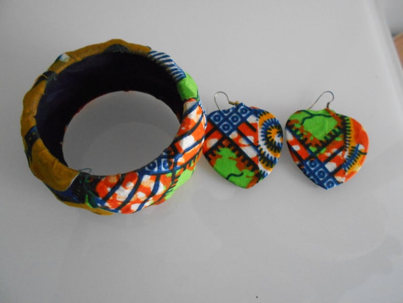 Gift idea bracelet made of wax Set earrings