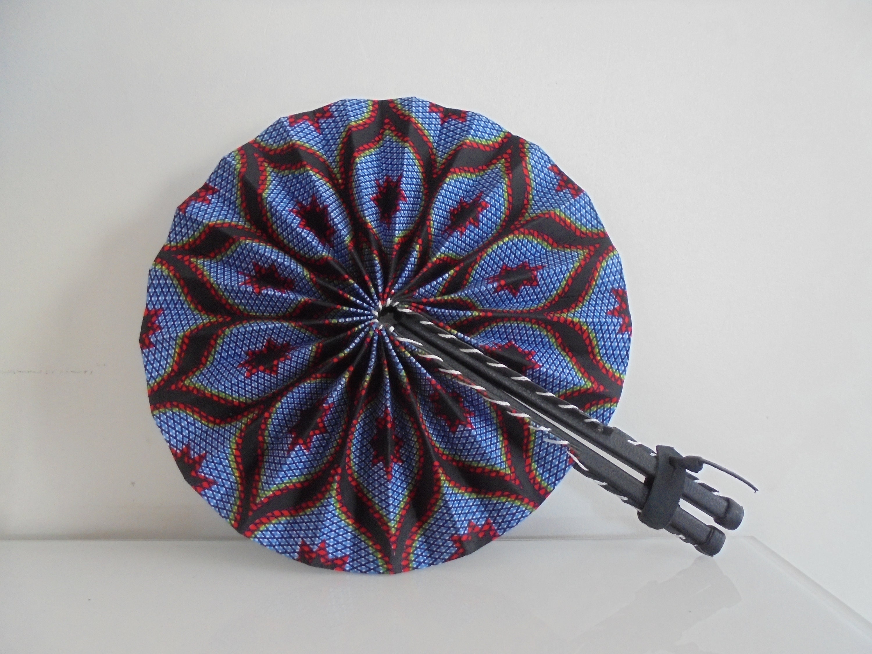 Éventail Cuir et Wax Pagne Africain