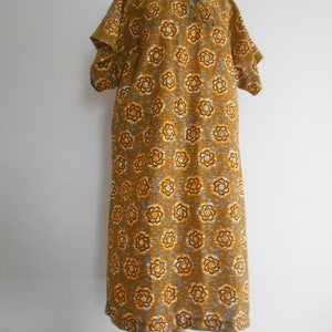 Mid-length wax dress
