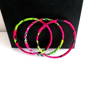 round wax bracelets
