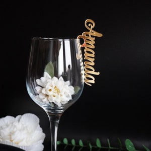 Naamkaartjes drankje Tafelnaamkaartjes Aangepaste instelling Naamkaartjes bruiloft Evenement Drankjeskaartjes Wijn Naamkaartje Trouwbedankjes Aangepaste naamkaartjes Wijncharmes