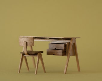 Escritorio en miniatura, años 50 basado en el Hille Desk. Hecho a mano en escala 1:12 para coleccionistas y aficionados a casas de muñecas