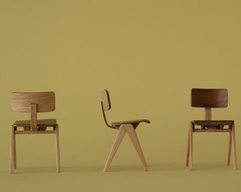 Miniature mid century chair (based on the Hillestack chair). Handmade in 1:12 scale - Miniature and dollhouse collectors