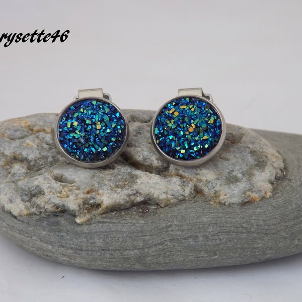 Boucles d'oreilles clips à cabochon dôme 12 mm en résine pailleté bleu avec apprêts en acier inoxydable