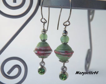 Green earrings with paper beads, stainless steel, cracked glass and rhinestones with stainless steel cups and findings