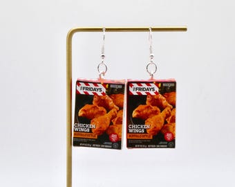 Pendientes de alitas de pollo Buffalo de TGI Fridays en miniatura / Pendientes de comida / Pendientes de bocadillos / Pendientes divertidos / Joyas de comida en miniatura / Pendientes extravagantes /
