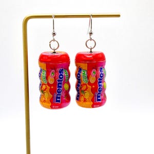 Boucles d'oreilles Mentos Mini|Boucles d'oreilles gourmandes|Boucles d'oreilles snack|Boucles d'oreilles amusantes|Bijoux culinaires miniatures| Boucles d'oreilles originales|Boucles d'oreilles uniques|Miniatures|