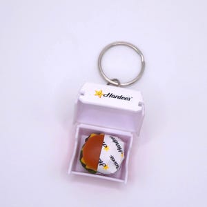 Hardee's Cheeseburger Mini Marken Schlüsselanhänger |Essen Schlüsselanhänger |Snack Schlüsselanhänger|Fun Schlüsselanhänger |Miniatur Essen Schlüsselanhänger |