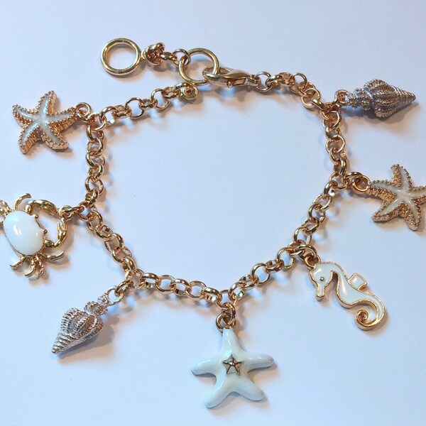 Gold and White Seashell Charm Bracelet, Gold Plated Sea Charm Bracelet, Beach Bracelet, Seashell Bracelet, Seashore Bracelet, Charm Bracelet