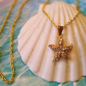 Gold Rhinestone Starfish Pendant Necklace, SeaStar Necklace, Beach Wedding Necklace. Seashell Pendant Necklace, Bridesmaids Starfish Gift