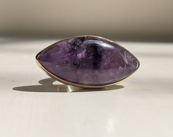 Amethist markiezin cabochon edelsteen 'blushed' messing statement ring