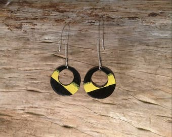 Retro Style Yellow & Black Enamel Earrings