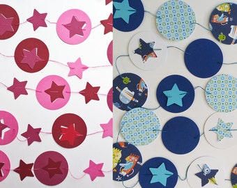 Round paper wreath and pink stars OR Garland monsters and stars 2.20 m